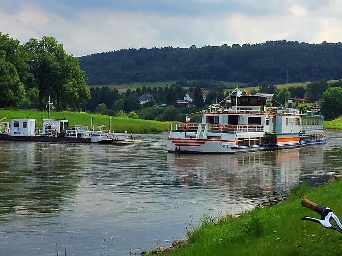 Unsere Fähre bei Polle (Foto Maja Beste)