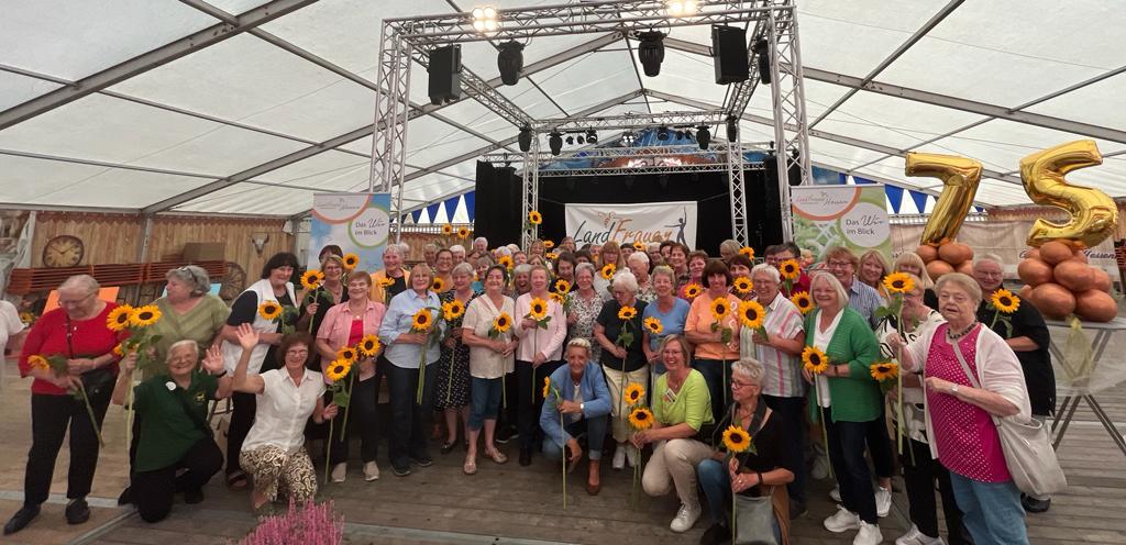 Die Bezirkslandfrauen feiern Ihr 75zig jähriges Jubiläum in Friedberg auf der Seewiese.
