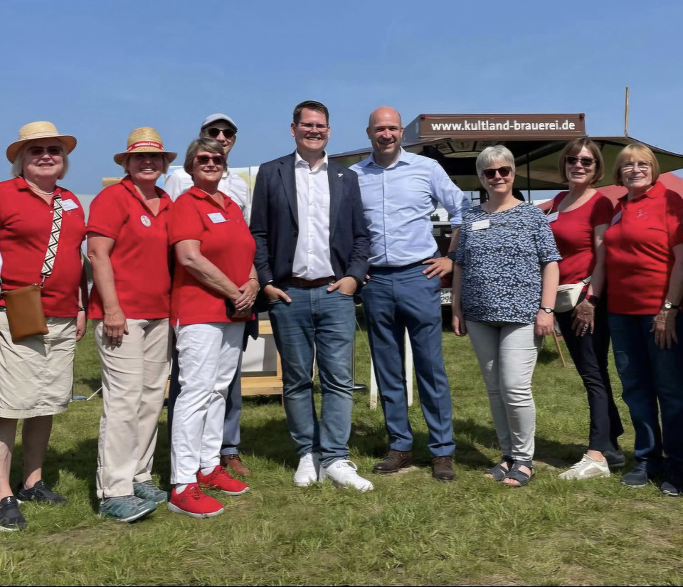 13.06. Der Hessentag wird im Festzelt eröffnet. Von dort ist es nicht weit zu unserem