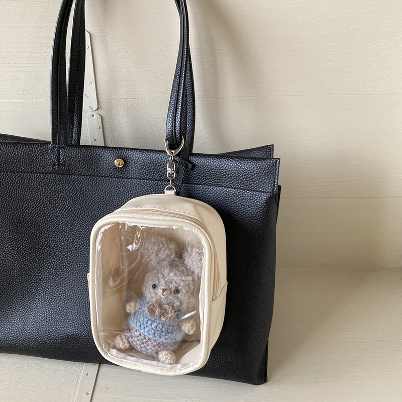 ぬいぐるみを外に持ち運ぶなら、「透明ぬいポーチ」でさらに可愛く！