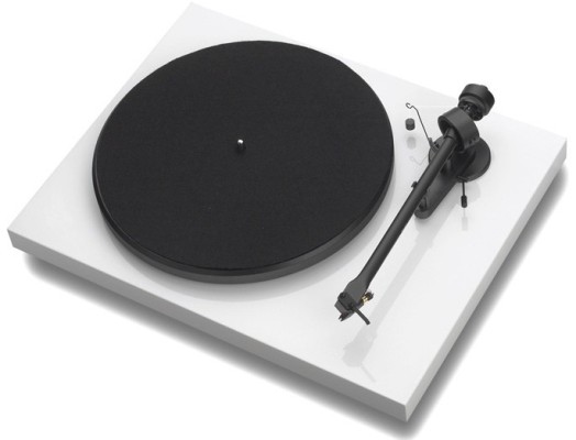 Pro-Ject turntable awarded by European Consumers Choice