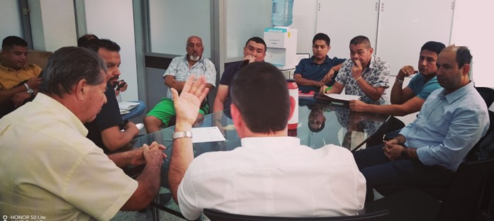 Garantes de mesas de trabajo con propietarios de colectivos en Villavicencio no asistieron  sin embargo, hubo avance en temas que permitieron levantar el cese 
