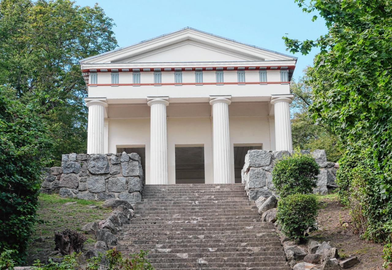 Das Belvedere am Tollensesee in Neubrandenburg trägt die Handschrift von Heinrich Tessenow.