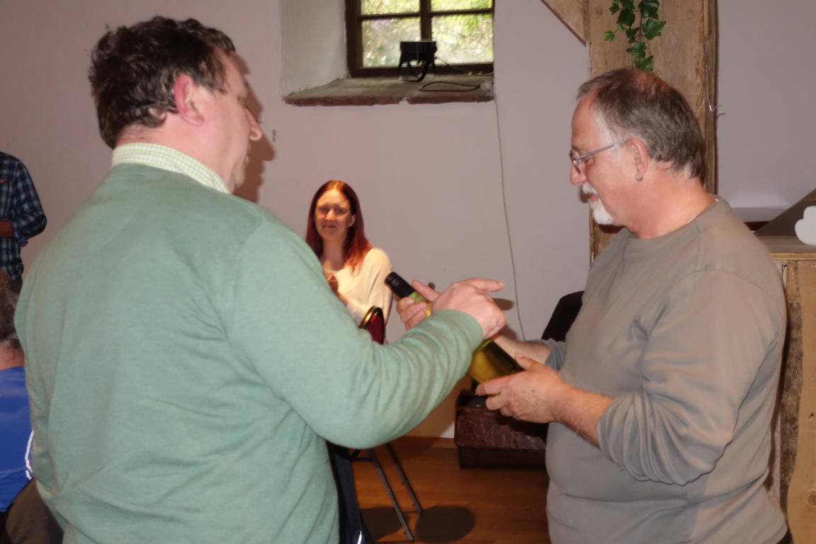 Marco Schneider dankt unserem langjärigen Koordinator Peter Lhotsky