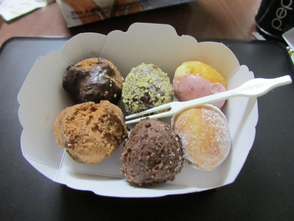 Wenn die Restaurants mal wieder überfüllt sind - Mister Donut!