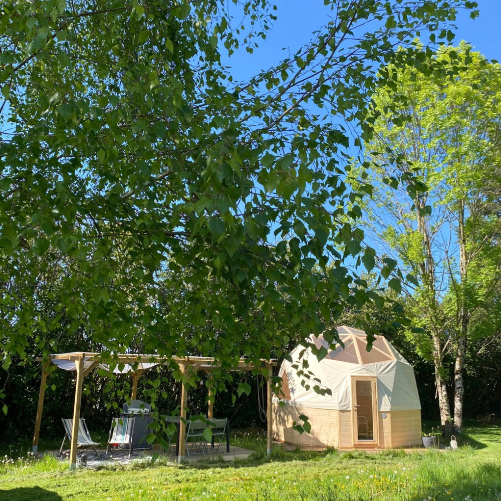 Lodge glamping tente insolite avec piscine
