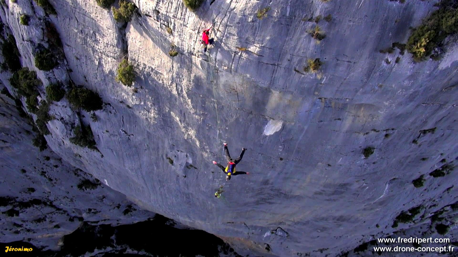 BASE jumping et comportements à risques