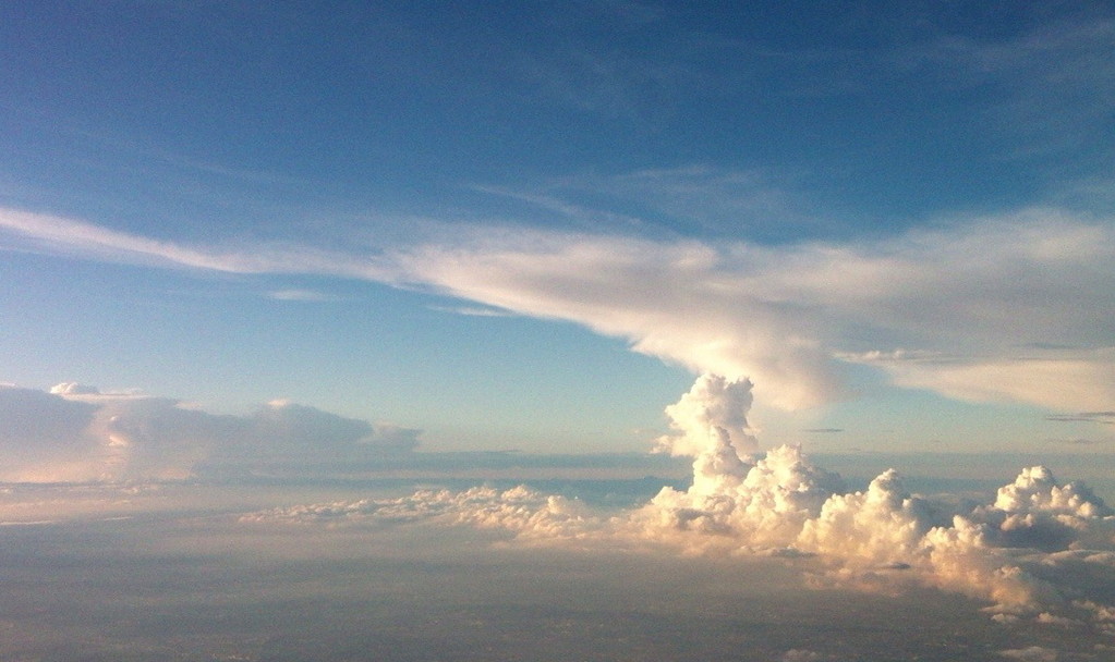 上昇気流でモコモコと涌き上がってくる雲。