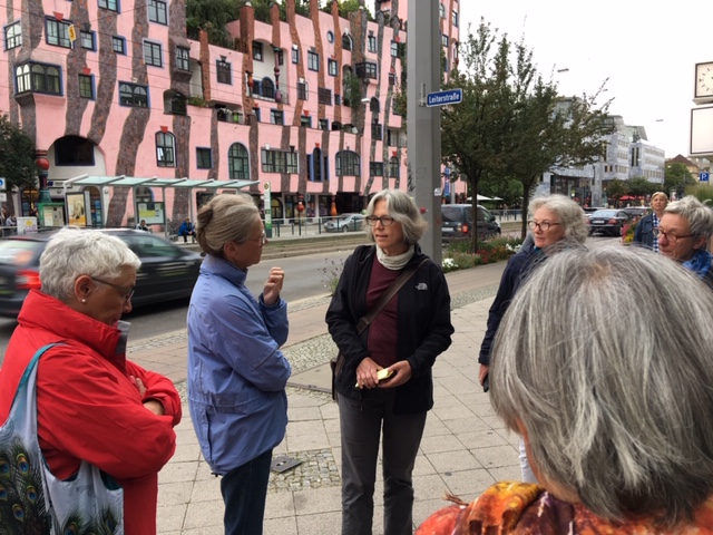 Stadtrundgang mit Christine Böckmann, Mitarbeiterin beim „Miteinander e.V.“ in Magdeburg