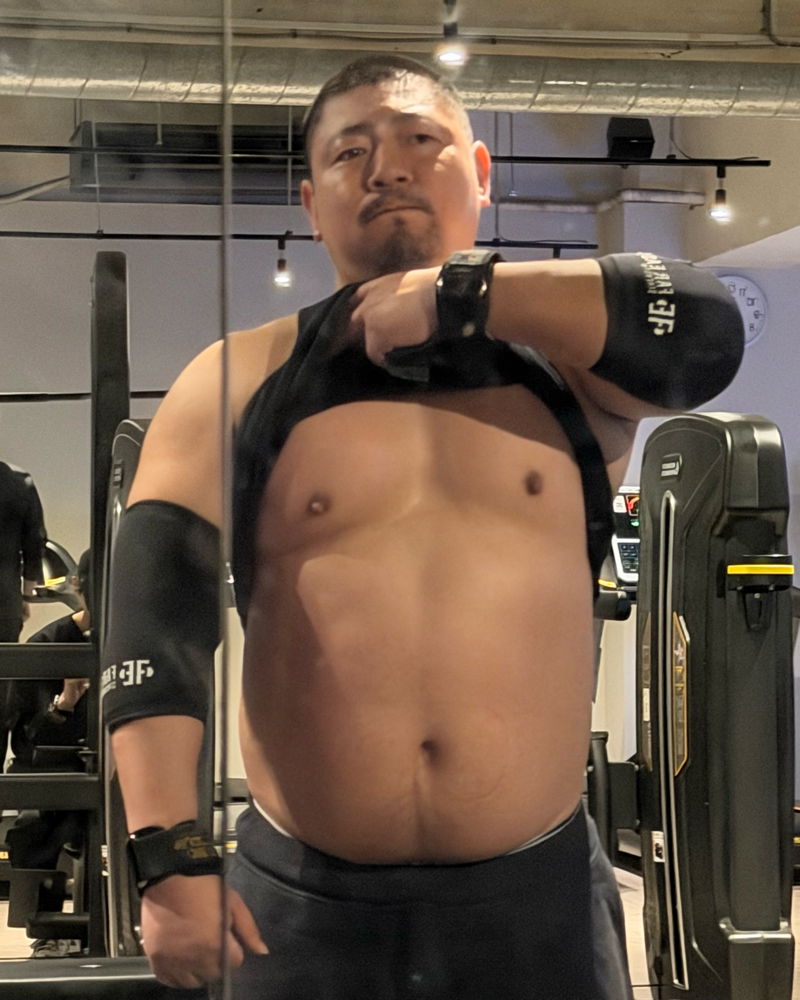 胸Chest:100cm, 腹Waist:100cm, 尻Butt:100cm. height:164cm, weight:92kg. 