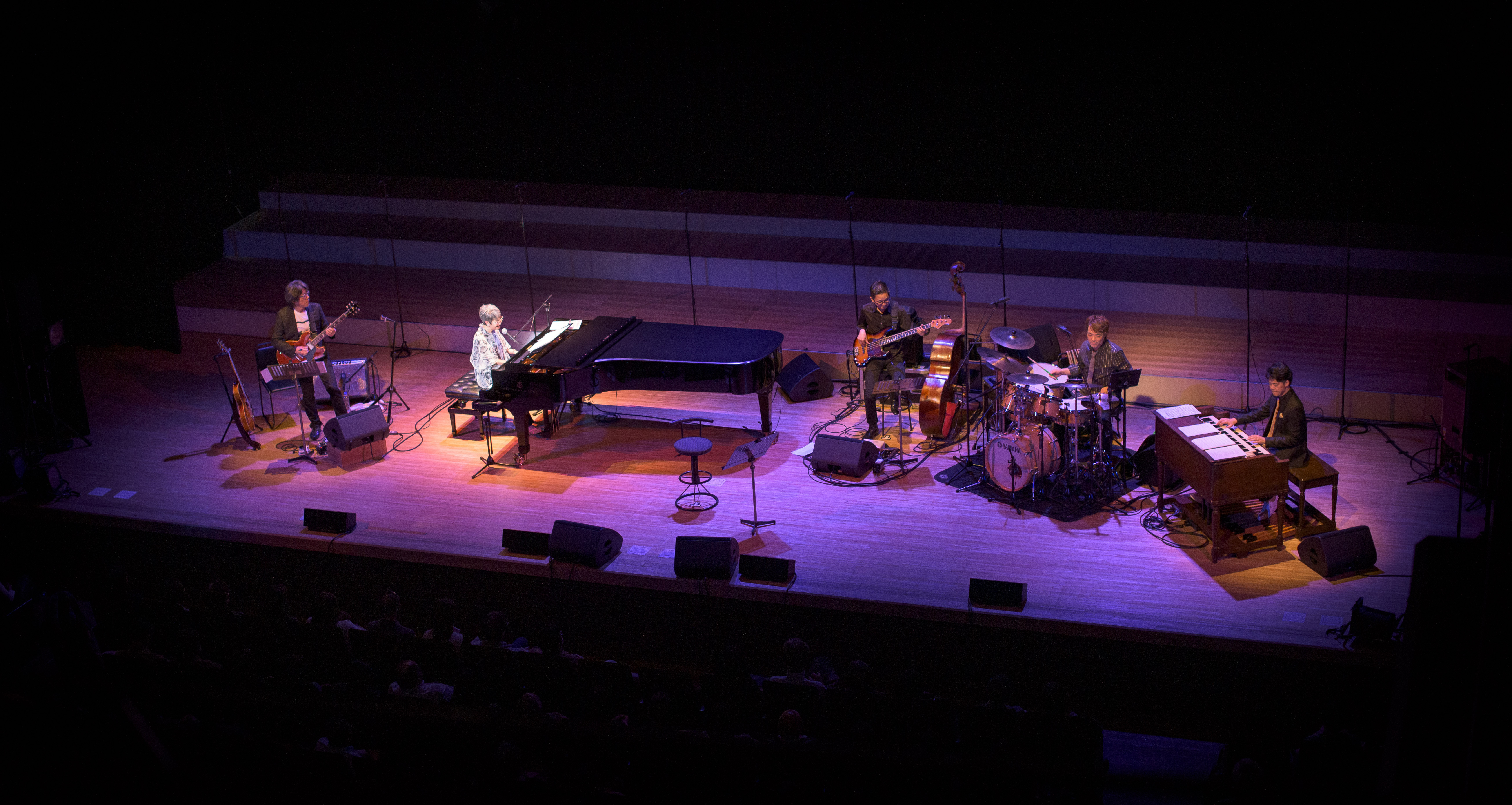 LIVE!II [DVD] 2001年7月NHKホール“綾戸智絵 meets 原信夫とシャープス&amp;フラッツコンサート 綾戸智恵 meets 原信夫とシャープス＆フラッツ - YouTube