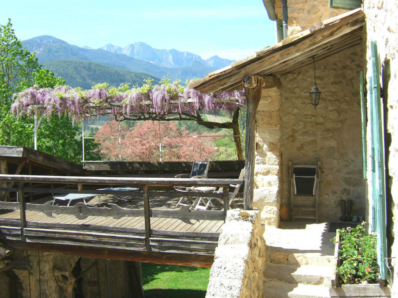 view of the Trois Becs mountains