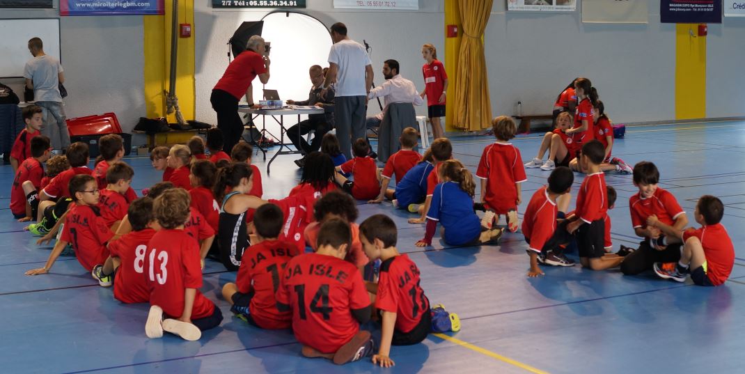 Séance photos individuels pour les jeunes de la JA Isle Handball