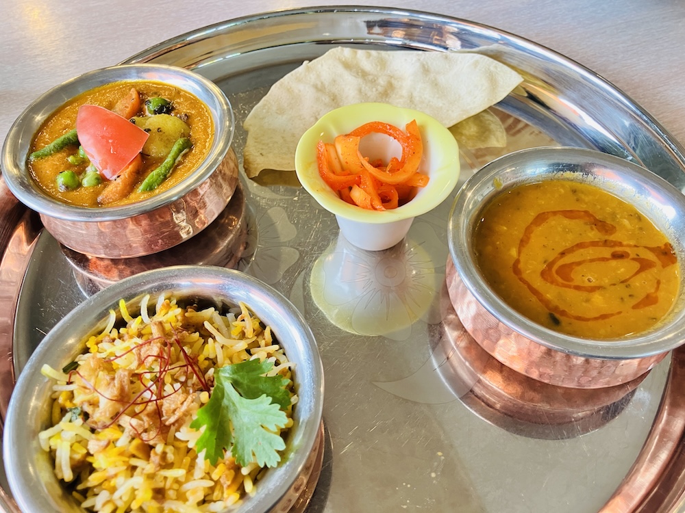 鶴ヶ島・坂戸ランチ｜疲れた日に元気チャージ！インドレストランミルチの豪華カレーセット体験記
