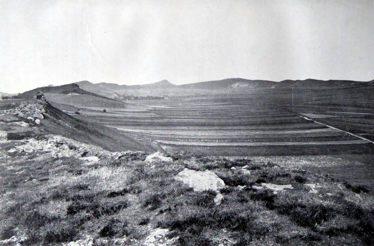 altes Foto des kleinen Berges mit der Vogelklippe von 1902