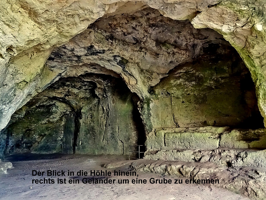 Ein Blick in die Felsenhöhle