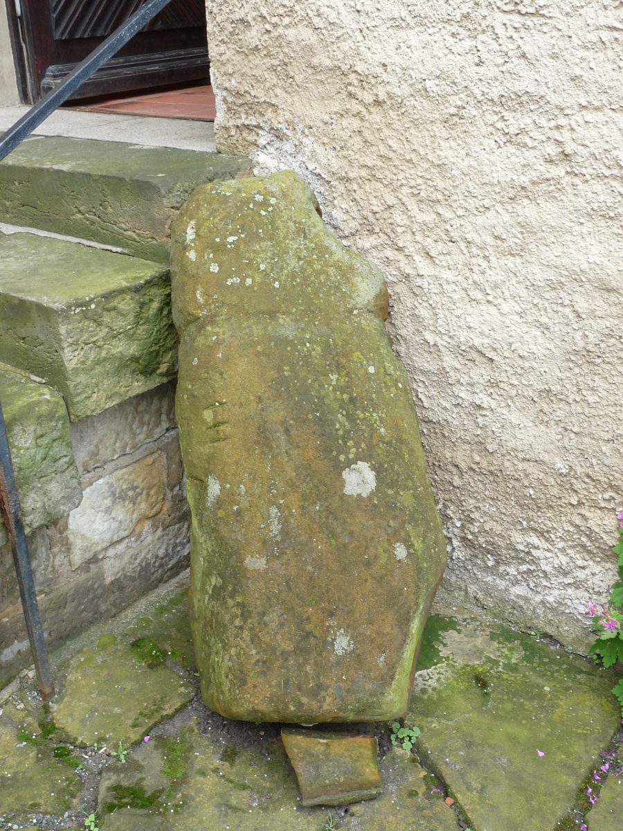 Der originale Menhir im Schloßmuseum Quedlinburg