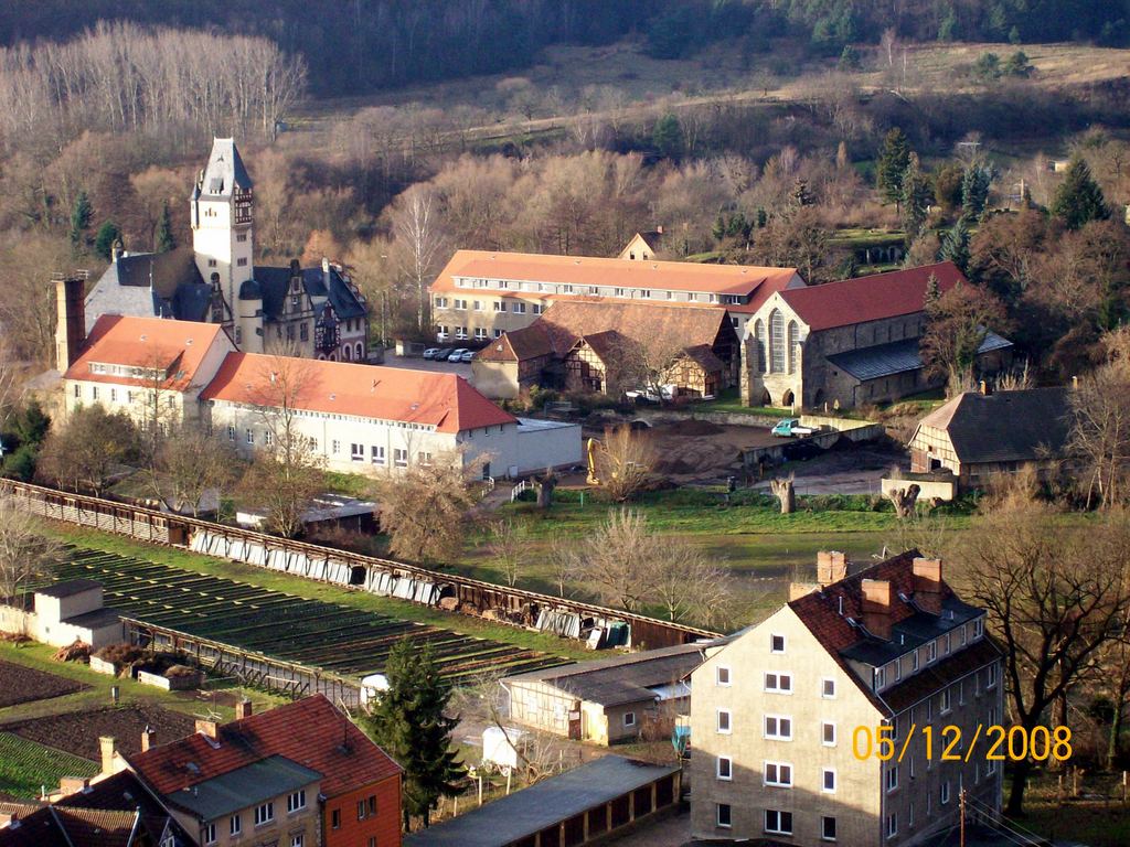 Blick auf das Wipertikloster mit dem Bänschen Gutshof