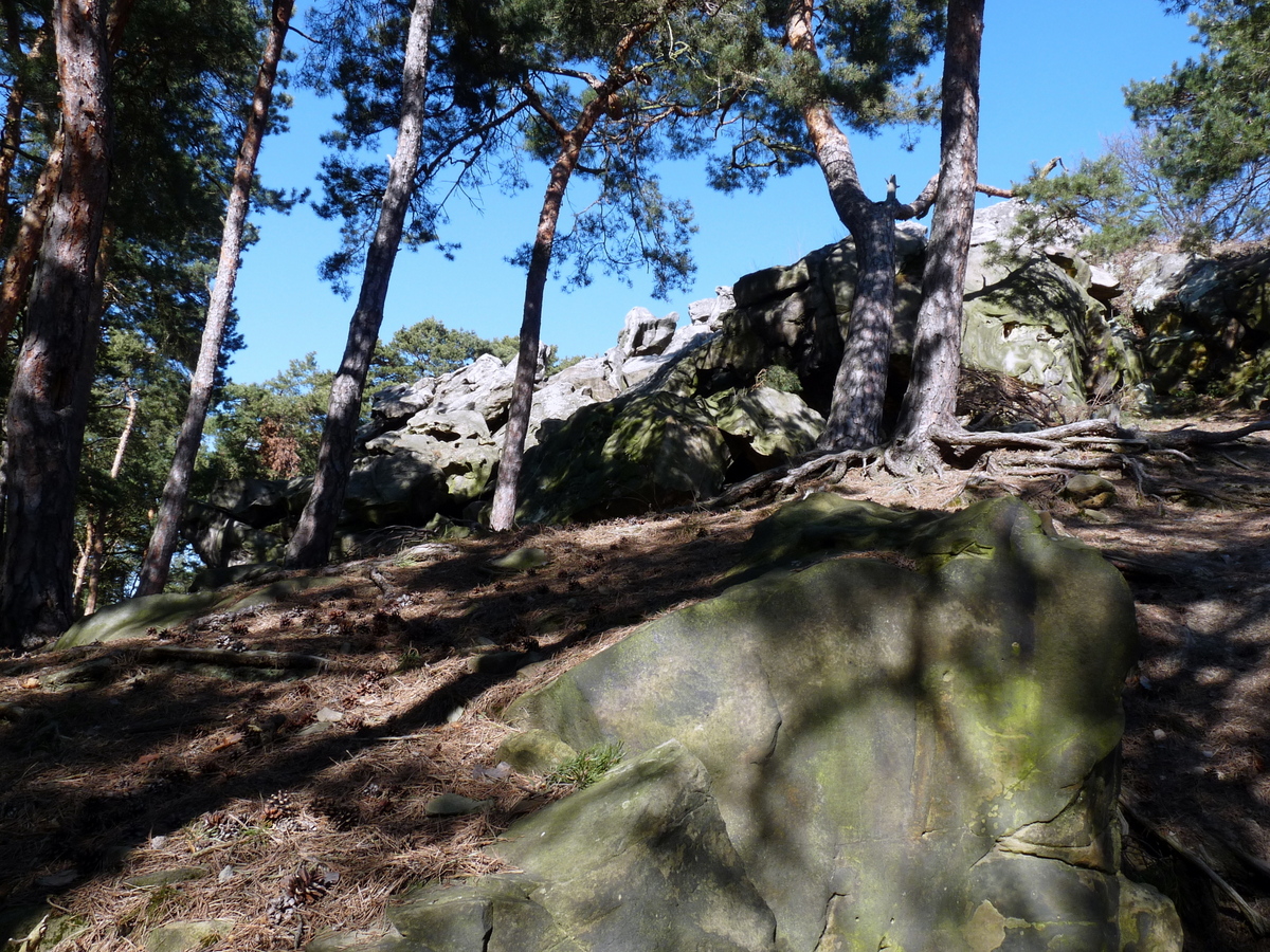 Die Lage der Klippe oben auf dem Berg