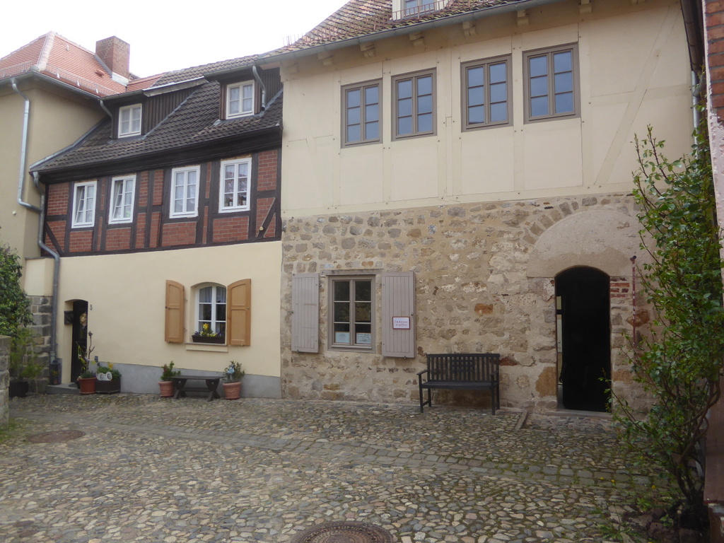 Reste der Marien-Kirche mit dem Museumseingang