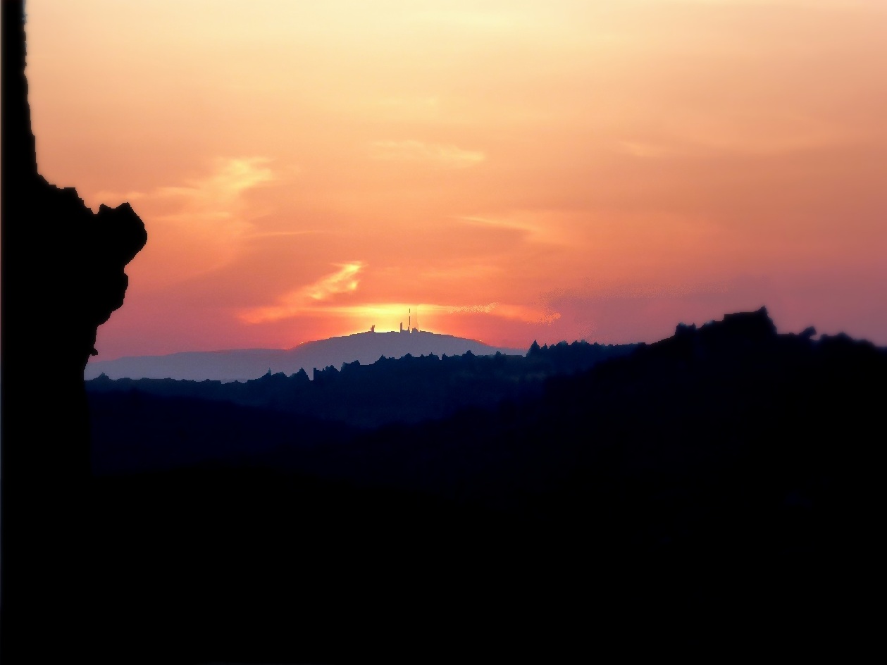 Sonnenuntergang am Brocken zur Tag- und Nachtgleiche