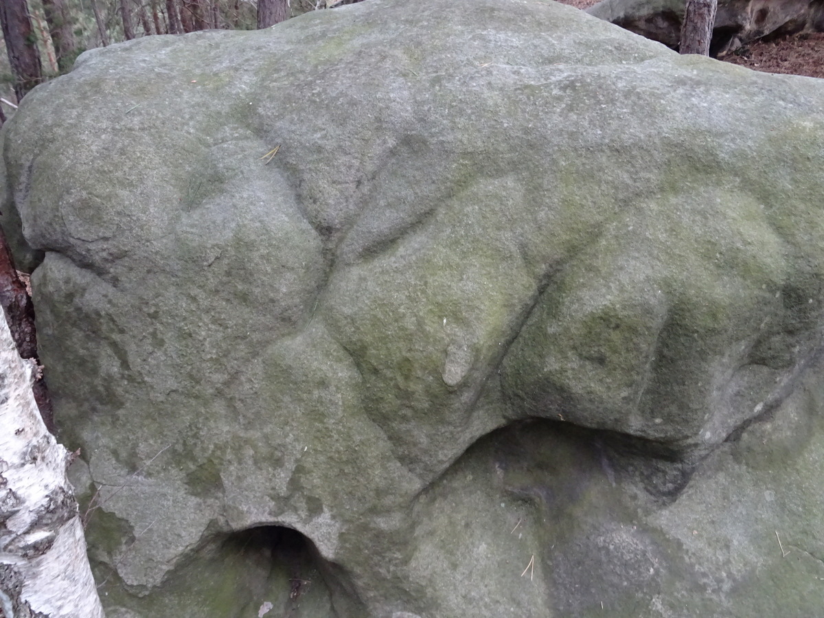 dies Strichmänchen sind am Felsen eingraviert