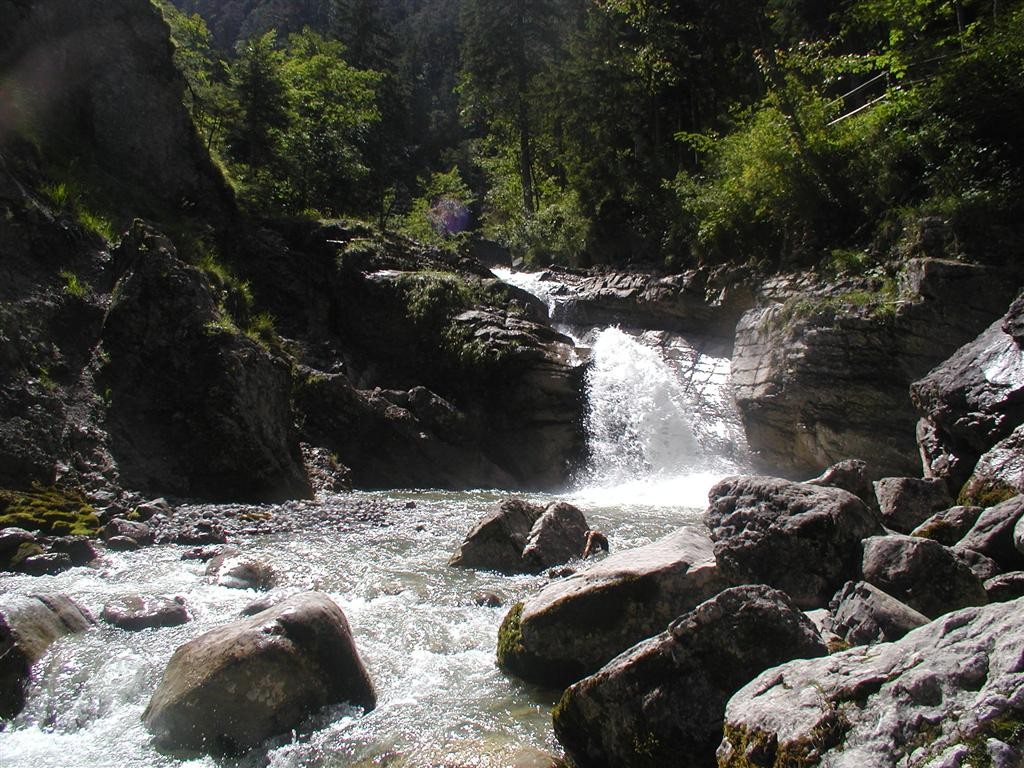 Wasserfälle im unteren Bereich