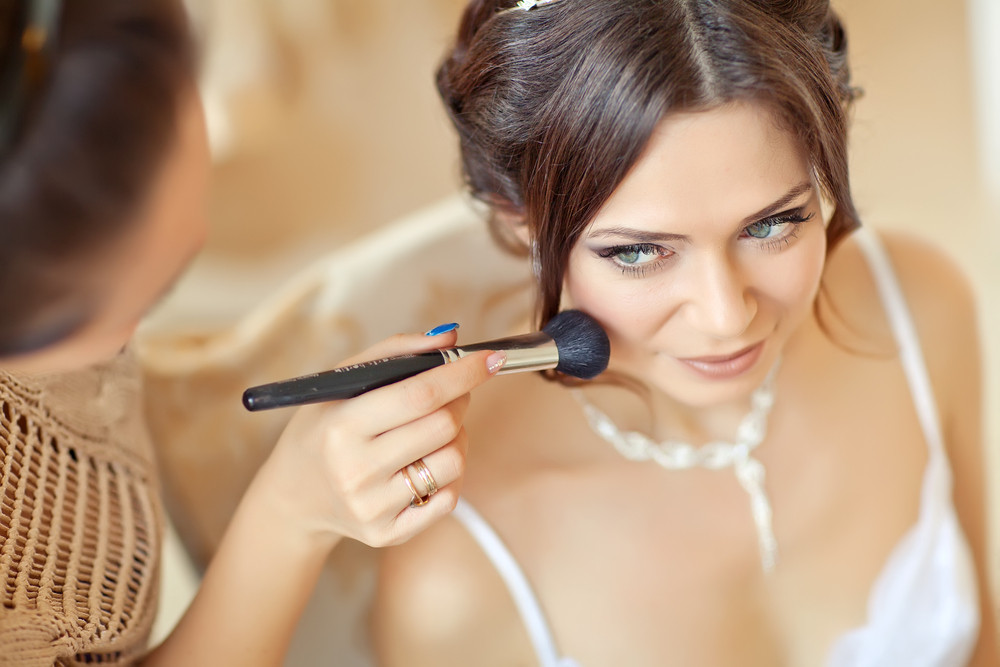 Un maquillage... Plus de précisions dans la rubrique tarifs.