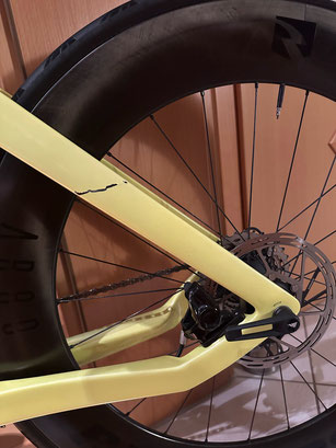 Rissbildung an einer Sitzstrebe Canyon Speedmax