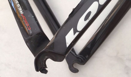 dropout broken carbon frame