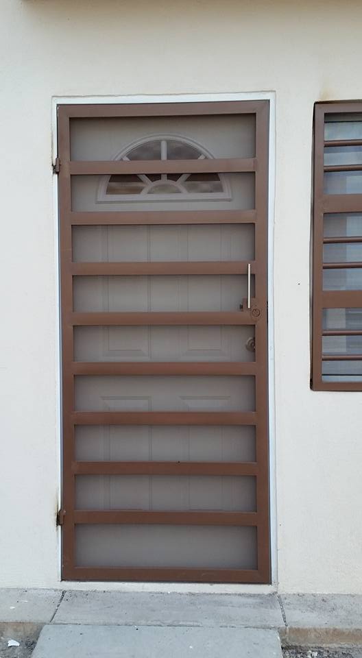 Malla Mosquitera MOSQUIRED de Metal Desplegado para puertas y ventanas en Rollo y Hoja de Metal Desplegado BC "GRUDISA"