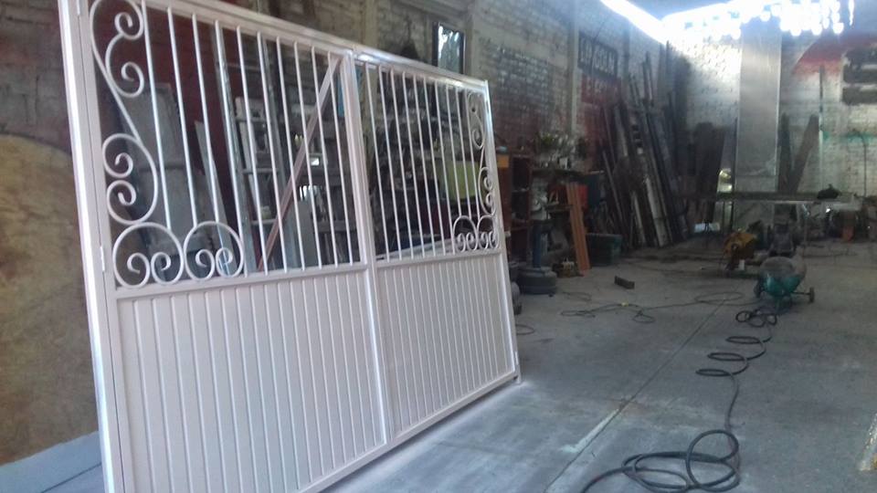 TABLERO PARA PUERTA - GruDisA Metal Desplegado Perforado Louvers