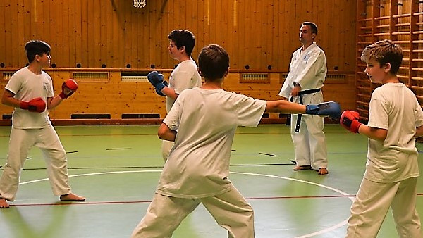 Kampfsport für Gymnasiasten und Mittelschüler