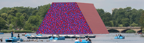"The Mastaba" von Christo – Serpentine Lake, Hyde Park London, 2018