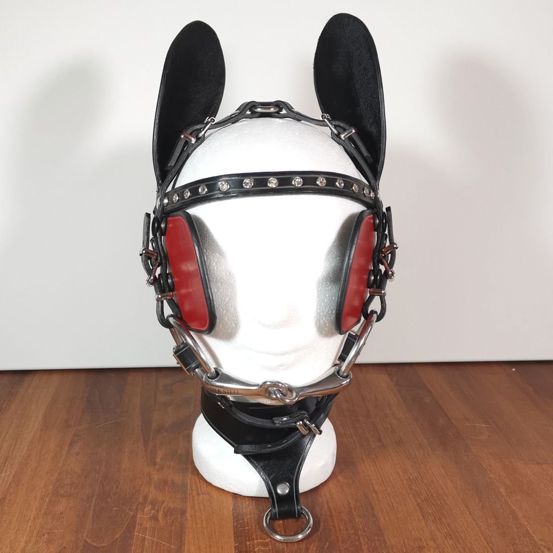 Pony Play Rabenleders Webseite