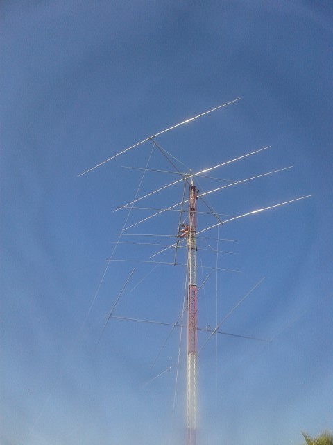 DIPOLOS RIGIDOS ,VERTICALES,DIRECCIONALES UHF .VHF .HF - Página web de  ca4omtantenas
