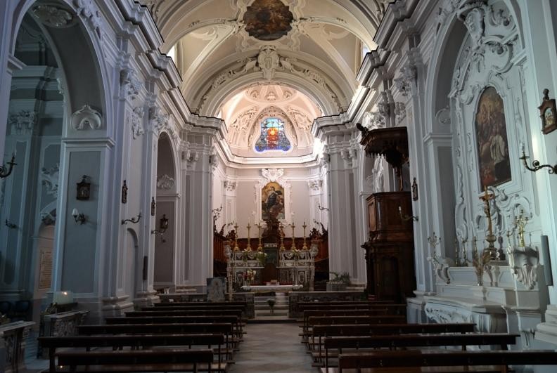 Interno della chiesa di S. Maria Maggiore