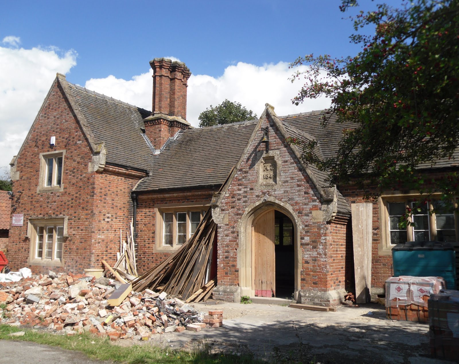 The old school being converted into a house 2013 - image from Dr Tony Shaw's blog.