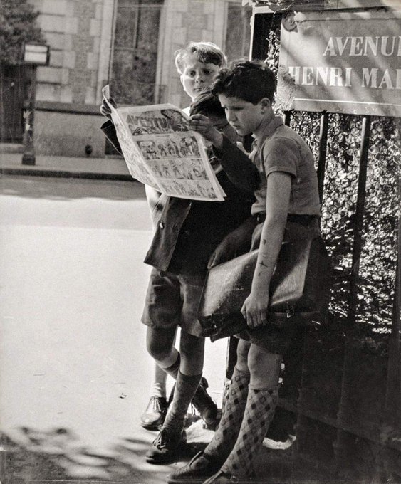 "Presseschau" / Foto: Ergy Landau, Paris, 1930er Jahre (www.twitter.com/@ParisAMDParis