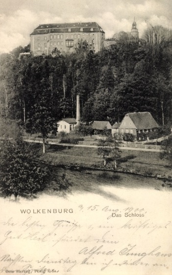 Schloss Wolkenburg über der Zwickauer Mulde (Ansichtskarte 1900 / www.akpool.de)