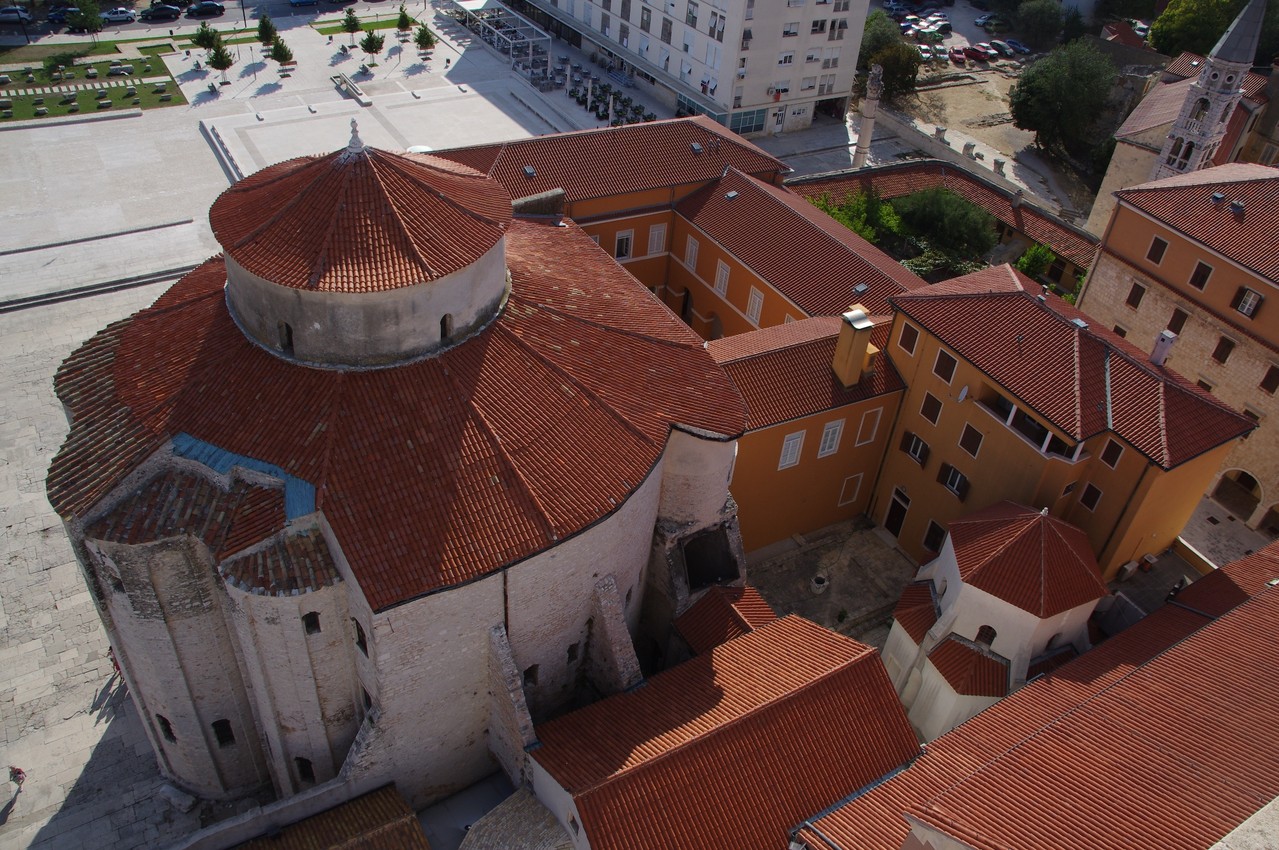 Crkva svetog Donata IX vu du haut campanile (et son petit cloitre secret)