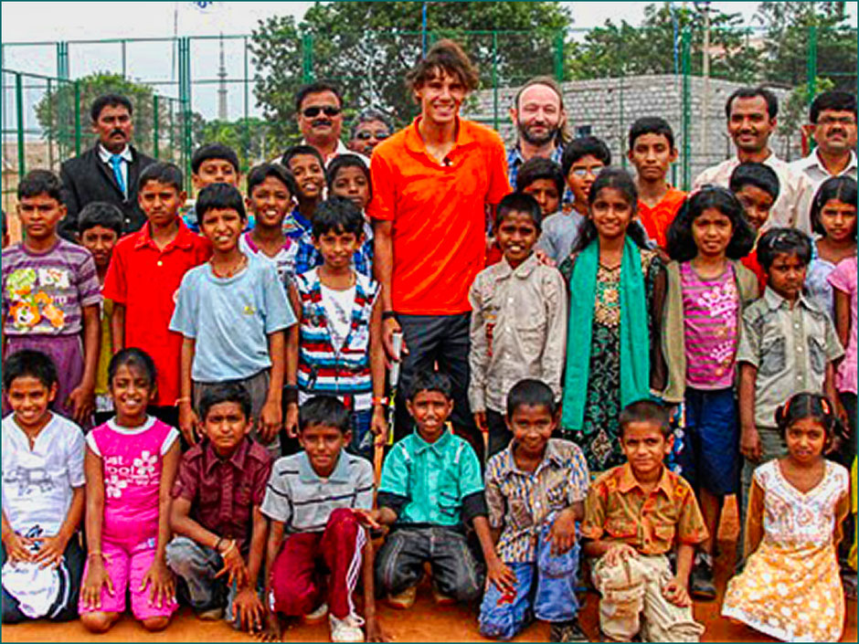 Rafael Nadal The King Of Clay Pagina Web De Elianas English Mallorcablog The world number 1 men's singles tennis player will be taking to the courts in melbourne for the 2020 in addition to his tennis acclaim and endorsement deals, nadal has a number of other ventures including a tennis academy, a foundation for children. rafael nadal the king of clay pagina