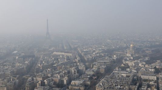 Inquiétante pollution : où est passée la Tour Eiffel en ce jeudi 18 mars ?