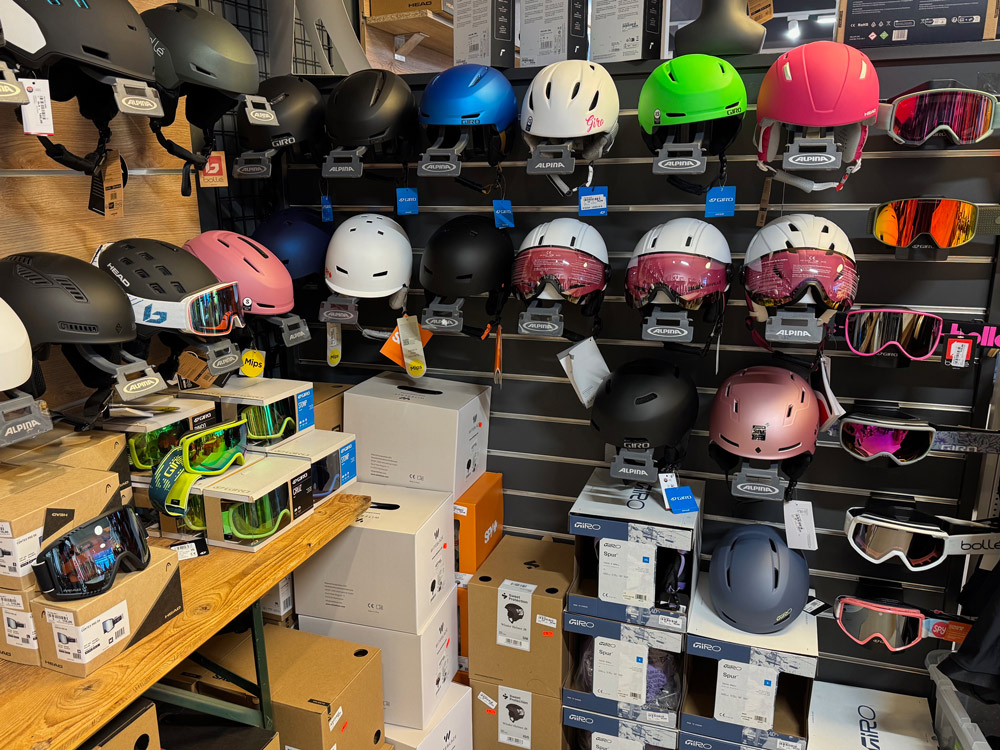Helme, Brillen, Skihelme, mit und ohne Visier