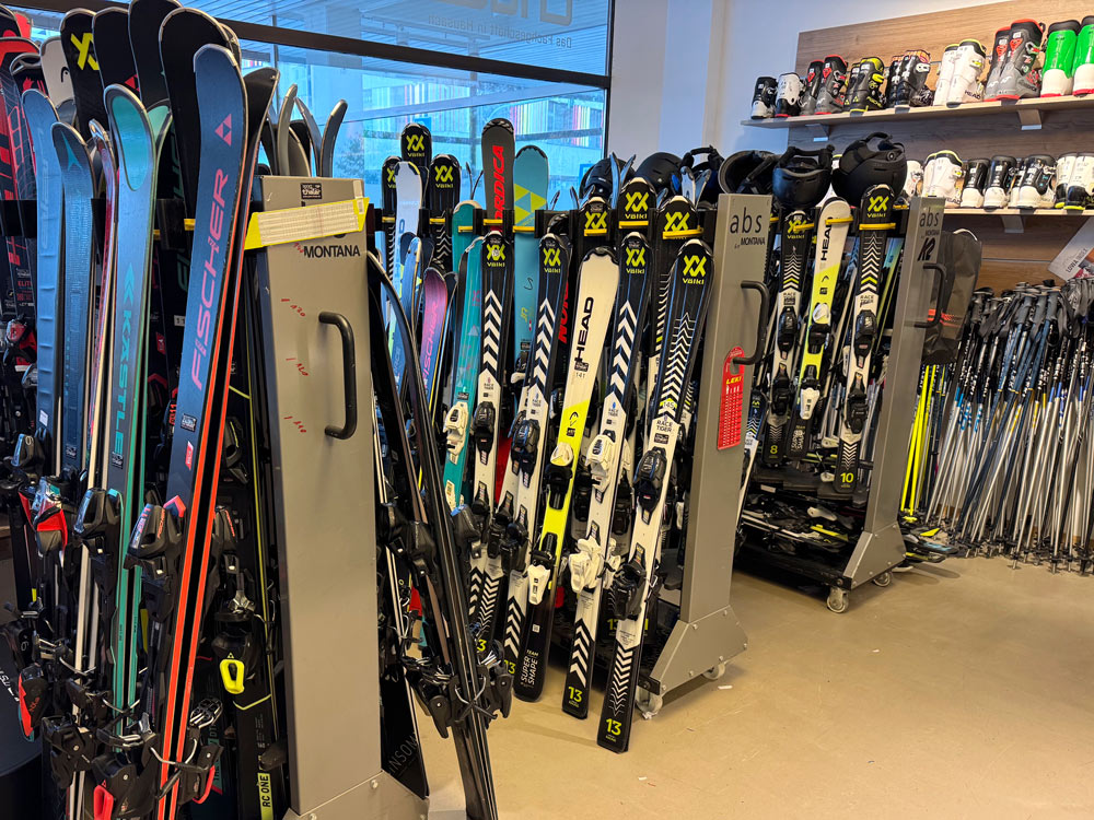 Über 600 Paar Leih-Ski vor Ort in Hausach