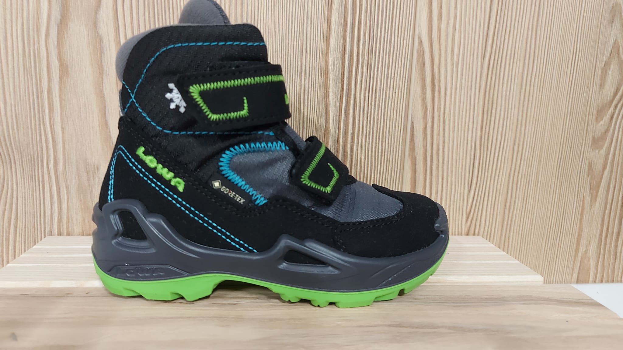 Lowa Kinder (Jungen) Winterschuh Milo GTX Mid  Preis 90 Euro, türkis