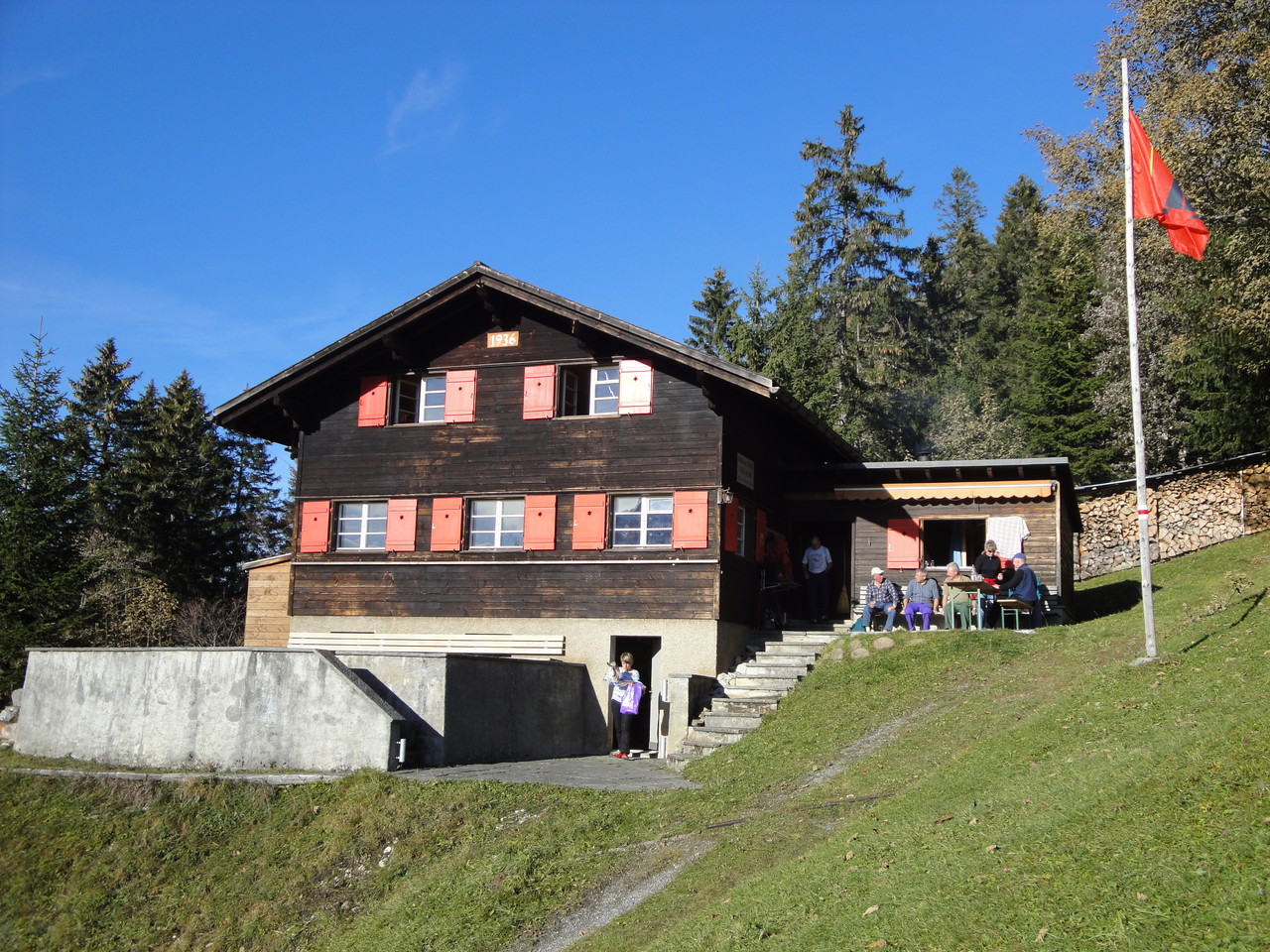 Skihaus im Sommer