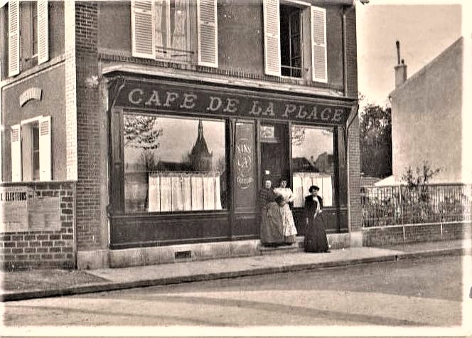 café de la place du marché à Maisons-Laffitte