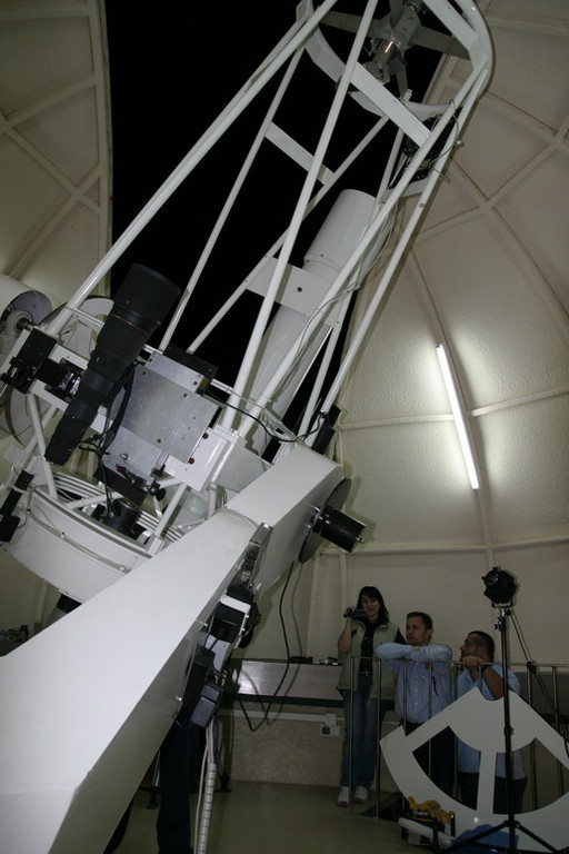 Cúpula Cygnus X1 y telescopio de 77cm