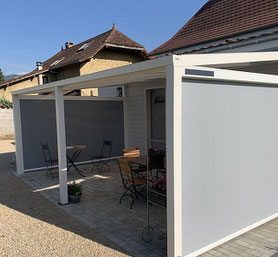 store ZIP vertical coupe vent pour pergola aluminium